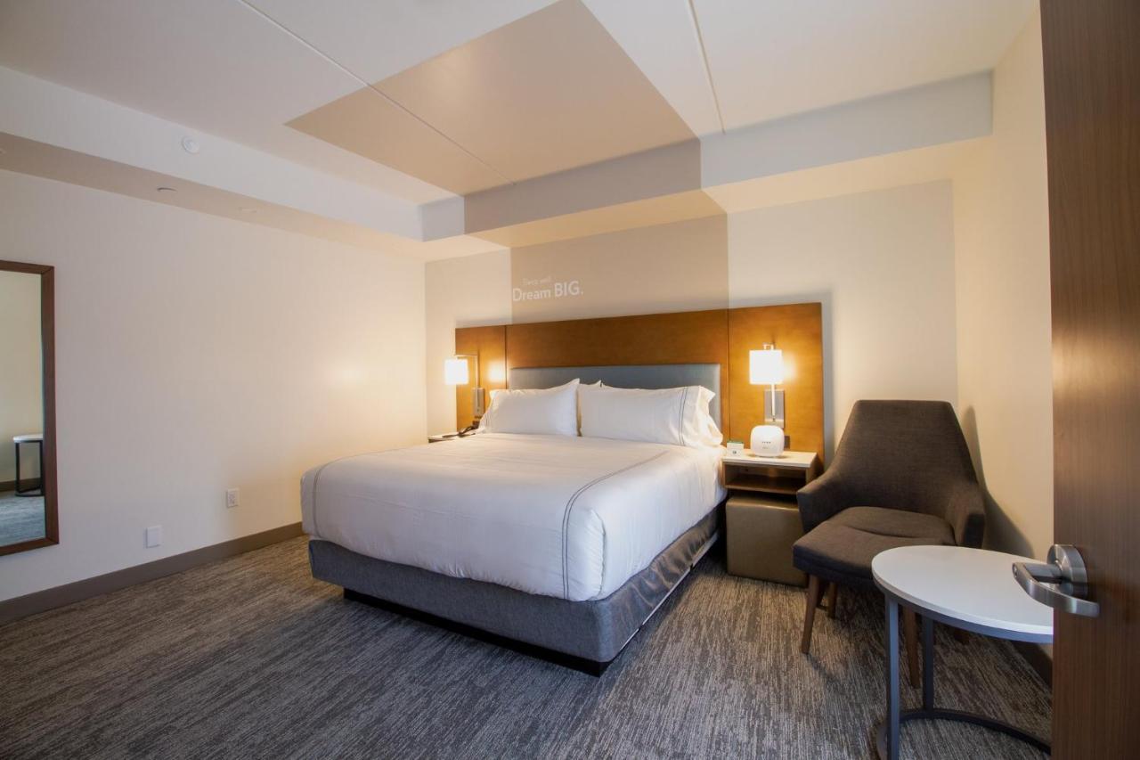 Even Hotel Manchester Airport By Ihg Exterior photo