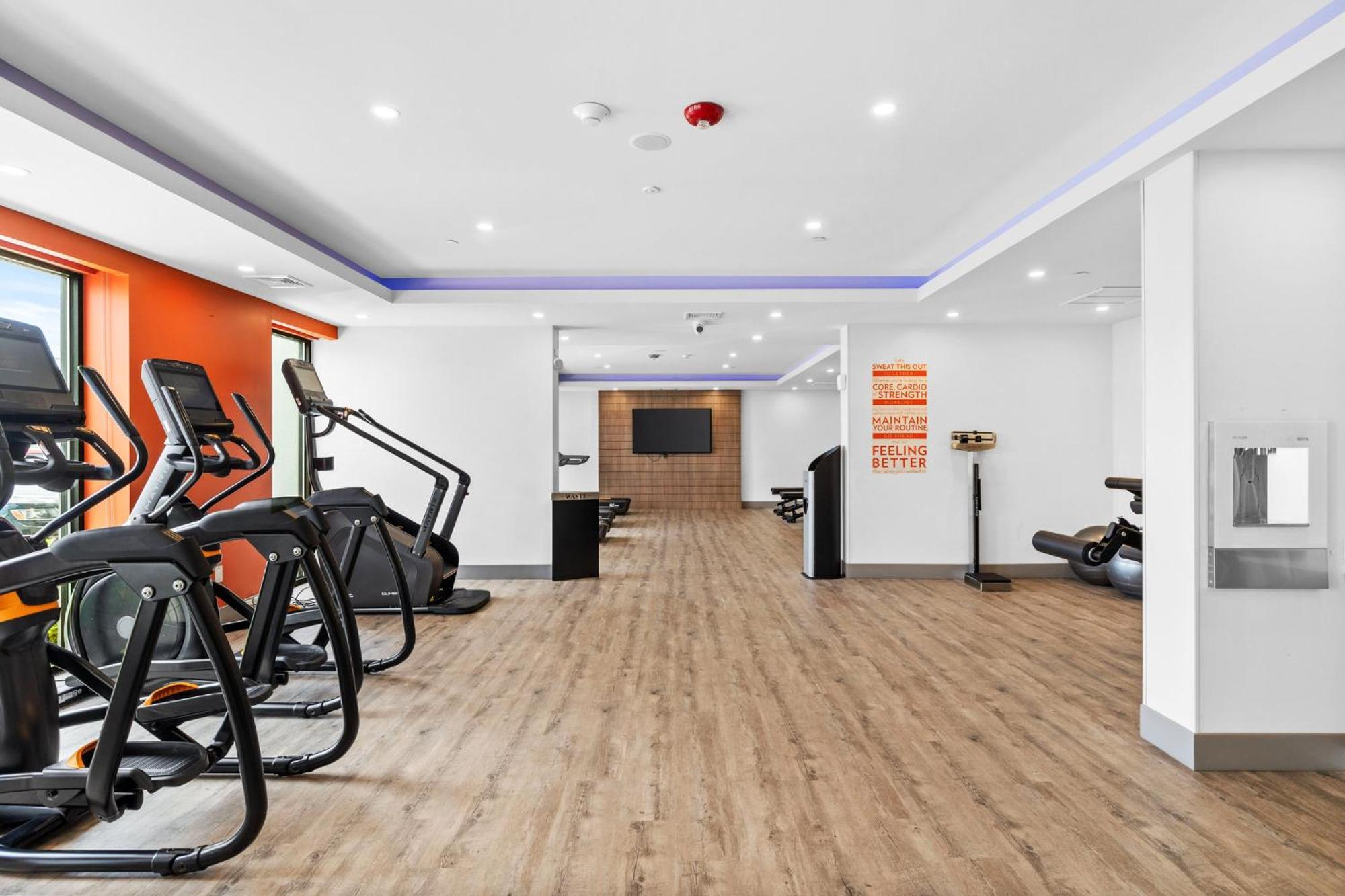 Even Hotel Manchester Airport By Ihg Exterior photo