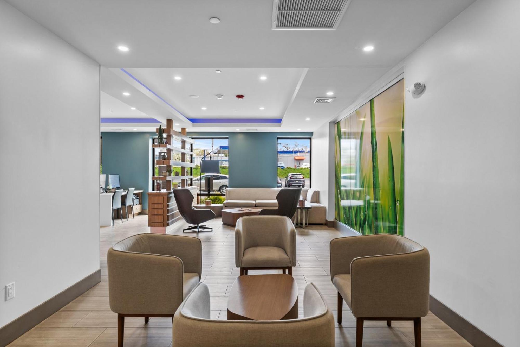 Even Hotel Manchester Airport By Ihg Exterior photo